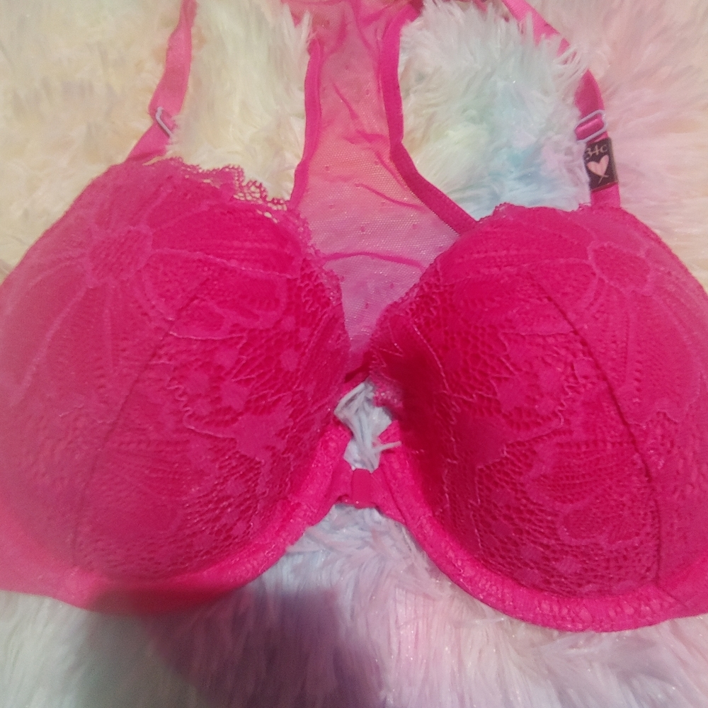 Victoria Secret - Picture 4 of 5